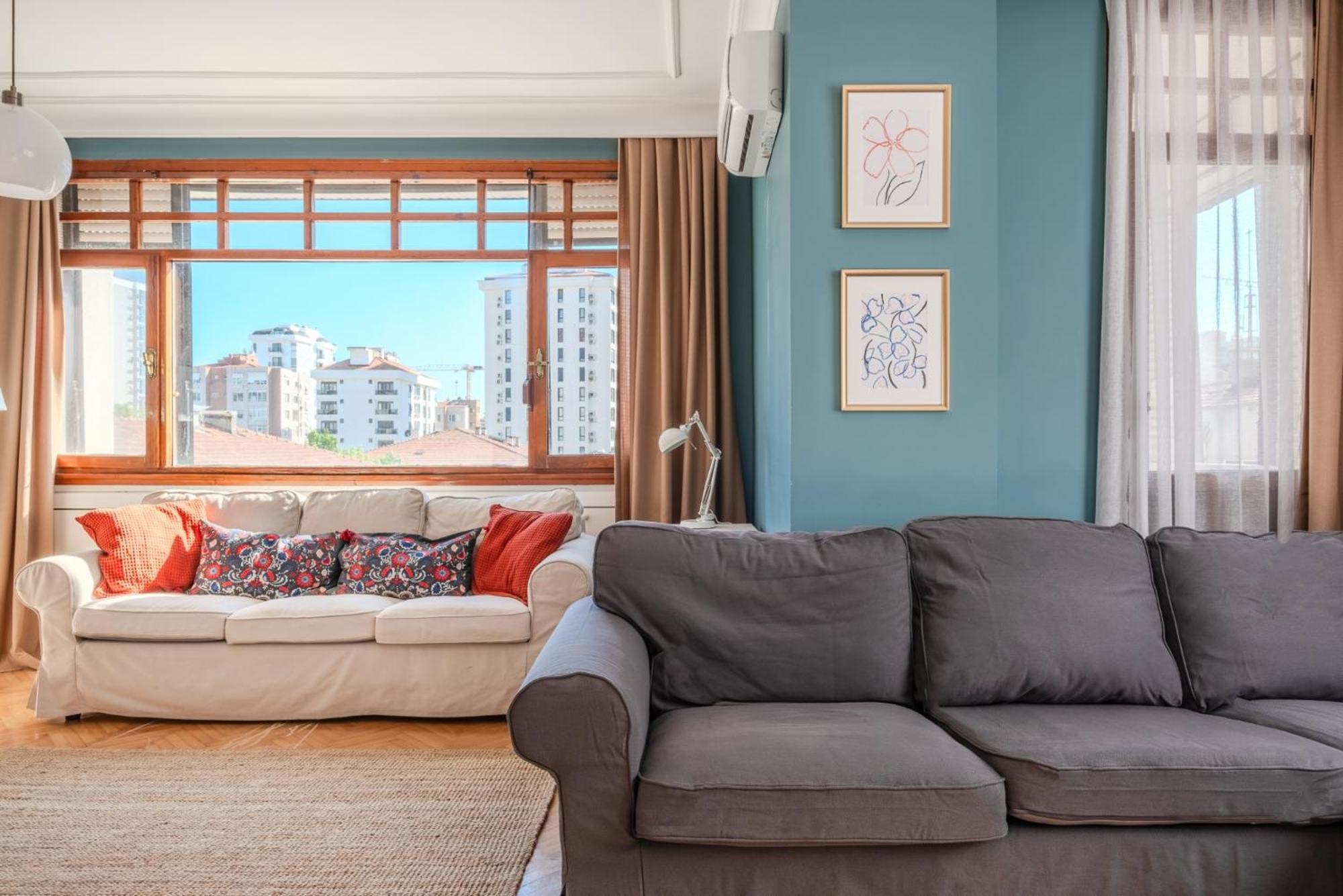 Duplex Unit With Patio And Balcony 5 Min From Sea Apartament Istanbul