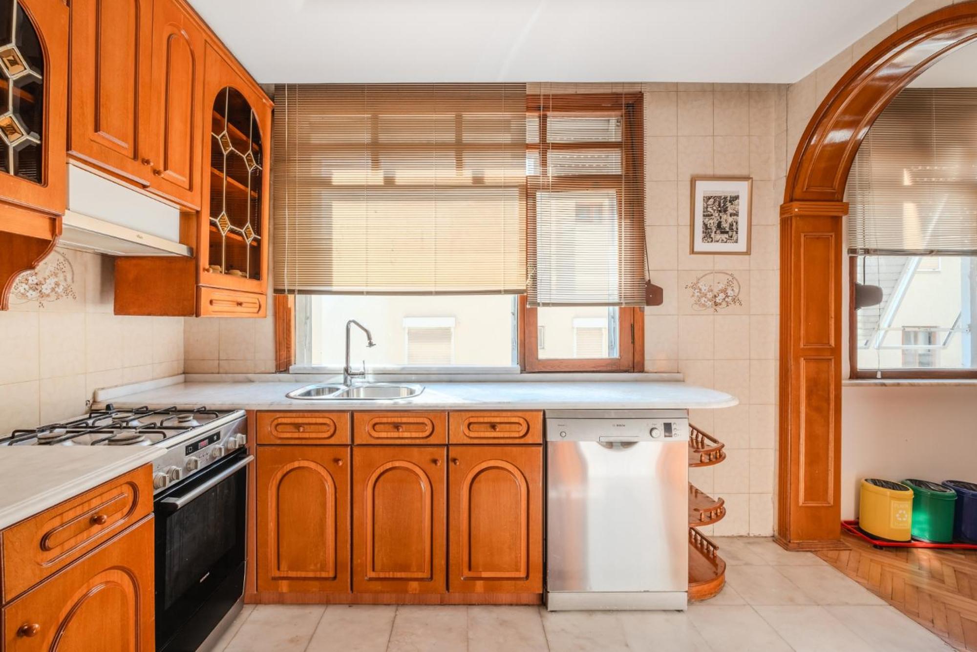 Duplex Unit With Patio And Balcony 5 Min From Sea * Istanbul