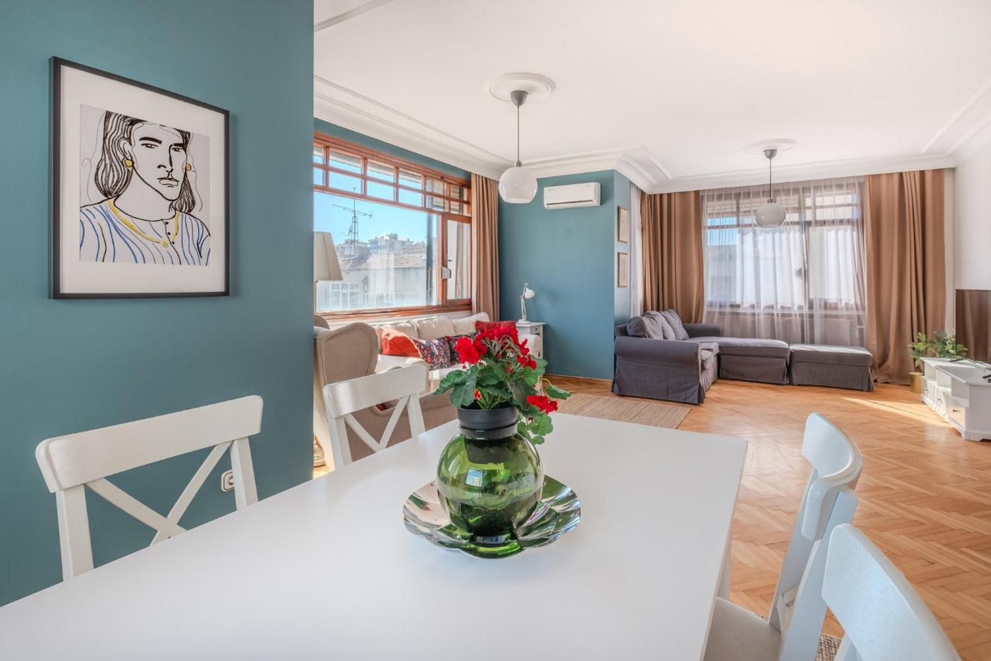 Duplex Unit With Patio And Balcony 5 Min From Sea Apartament